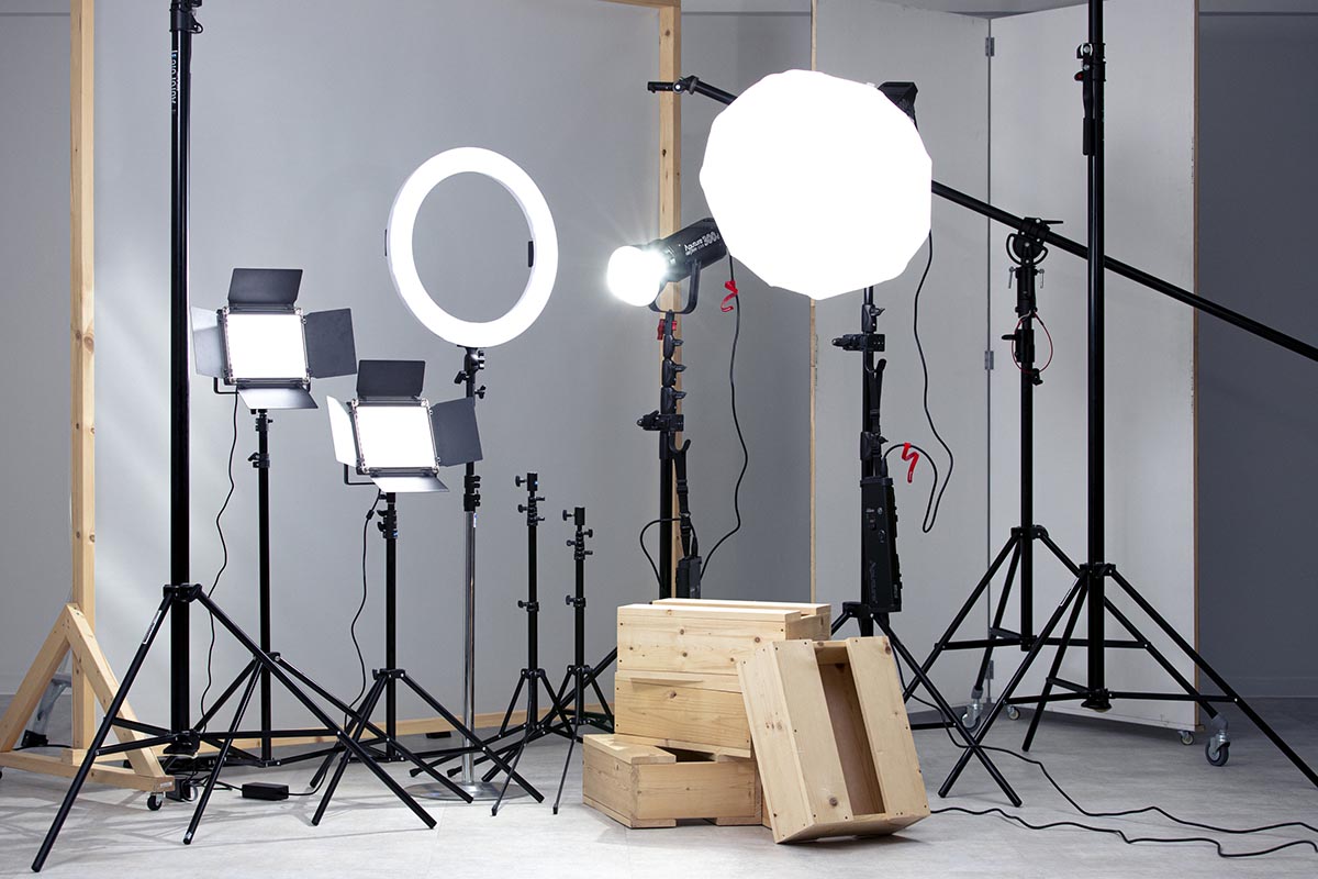 Aputure LS 300d II × 4灯 (無料付帯)